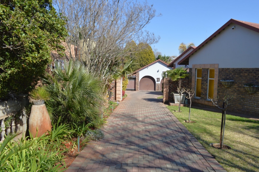 4 Bedroom Property for Sale in Wilkeville North West